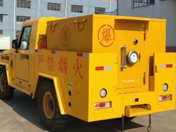 泾阳凯龙爆破器材运输车：保障爆破任务的安全运行